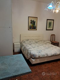 Ampia camera con bagno a Ravenna zona Fornace Zara