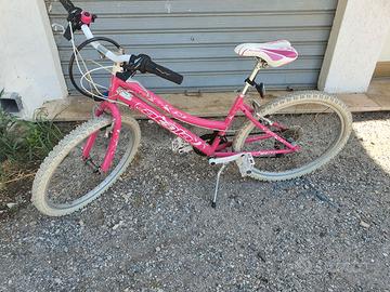 Bici ragazza 24" rosa - Atala - pedali alluminio