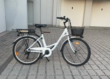Bicicletta Elettrica da donna Esperia