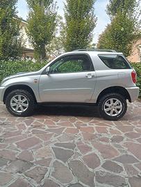 TOYOTA RAV 4 D4D