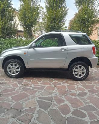 TOYOTA RAV 4 D4D