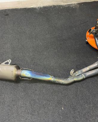 Completo Akrapovič Honda CBR 1000 RR-R 20/23