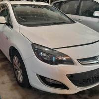 RICAMBI Opel Astra SW 1.6 TD anno 2014 - EV175