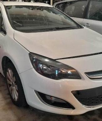 RICAMBI Opel Astra SW 1.6 TD anno 2014 - EV175