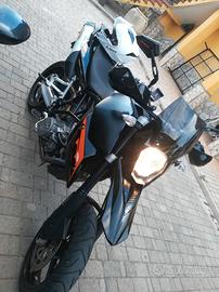 KTM 990