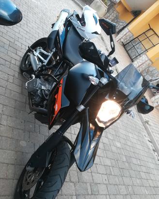 KTM 990