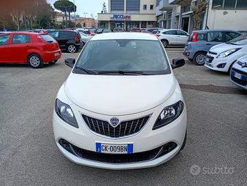 Lancia Ypsilon 1.0 FireFly 5 porte S&S Hybrid Silv
