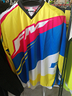 maglia-fm-blu-fucsia-giallo