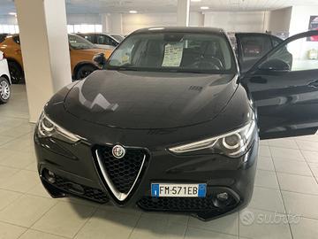Alfa Romeo Stelvio 2.2 Turbodiesel 180 CV AT8 RWD 