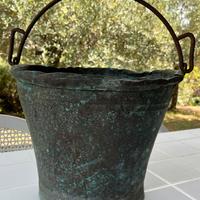 Secchio antico in rame