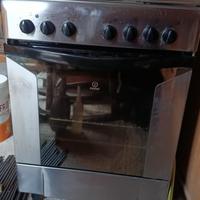 Cucina a gas con forno ventilato 