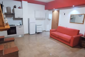 monolocale completamente arredato 