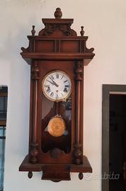 Orologio a pendolo da parete