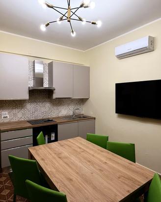 Appartamento ristrutturato e arredato con terrazzo