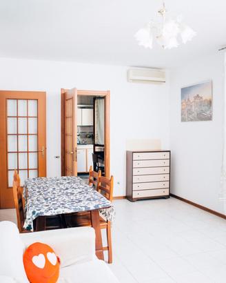 AMPIO TRILOCALE 70 m² CON 2 POSTI AUTO PRIVATI