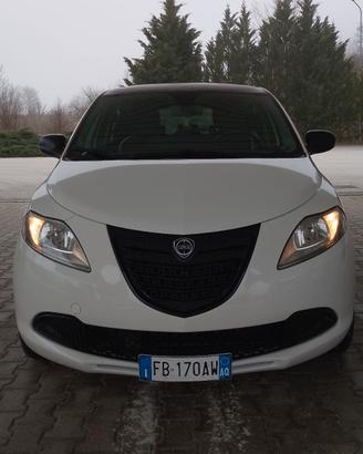Lancia Ypsilon 1.2 gpl