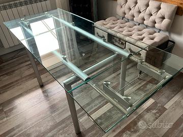 Tavolo Design Moderno in Cristallo Allungabile