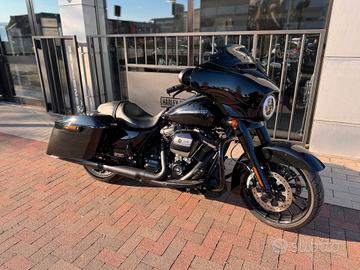 Harley-davidson Touring Street Glide FLHXS