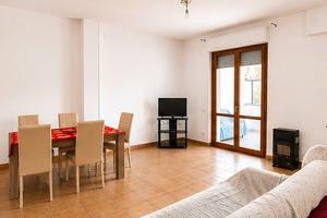 Appartamento 90 mq con terrazzo 50 mq e garage