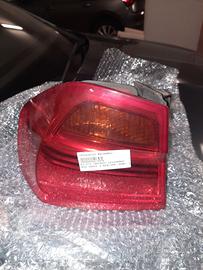 faro posteriore sinistro BMW serie 3 berlina - E90