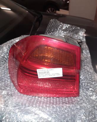 faro posteriore sinistro BMW serie 3 berlina - E90