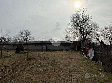 MAGAZZINO A CAMBIANO