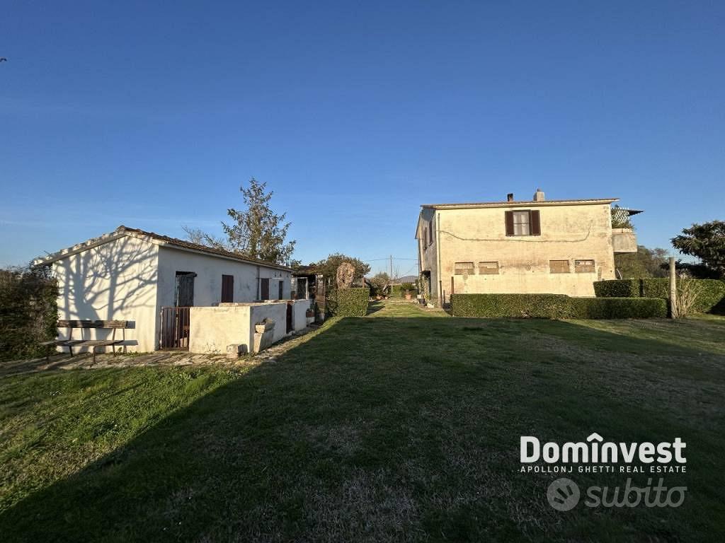 Rustico / Casale di 158 m² con 3 locali e box auto - Vista 2