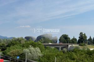 Verbania - Intra, trilocale ristrutturato con box
