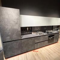 Cucina lineare moderna - esposizione
