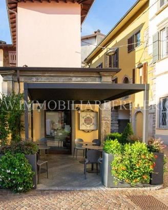 Immobile di 150 m² con 2 locali a Caprino Bergamas