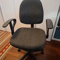 sedia da ufficio con rotelle 