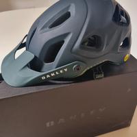 Casco Oakley Drt3