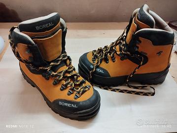 scarponi da montagna