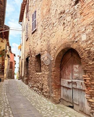 3 LOCALI A TORRI IN SABINA