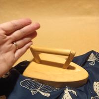 ferro da stiro in legno