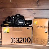 Nikon D3200 + Nikkor zoom