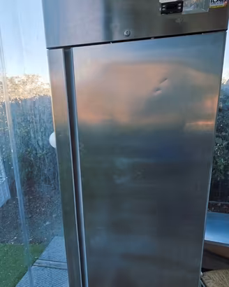 Frigorifero colonna verticale