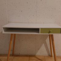 Scrivania a 25 euro