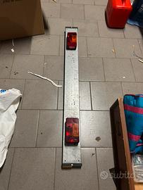 Porta targa con luci ellebi cresci satellite