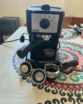 Macchina da caffe deLonghi espresso con accessori