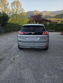 PEUGEUOT 3008