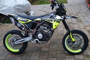 Fantic motard 125