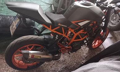 KTM duke 125
