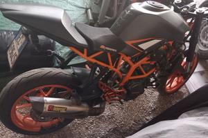 KTM duke 125