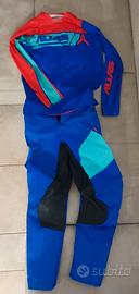 Maglietta e pantaloni motocross coordinati