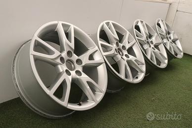 Cerchi in lega Audi Q3 A3 17 ORIGINALI 8U0071497