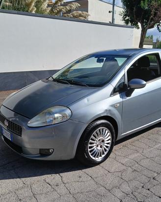 Fiat Grande Punto 1.4 Starjet 16V 3 porte Dynamic