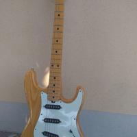 Chitarra elettrica Melody 1970s tipo stratocaster