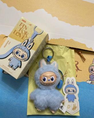 Labubu pin for love -D