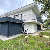 PORZIONE DI BIFAMILIARE A LOMAZZO